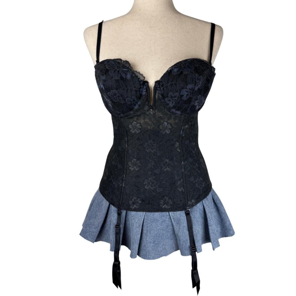 Y2K Victoria’s Secret Black Lace Bustier